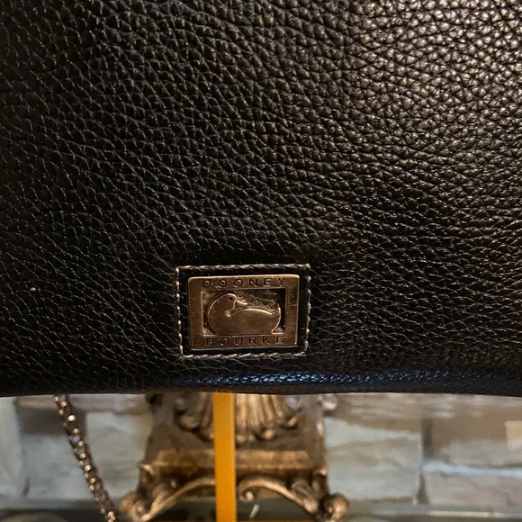 Dooney & Bourke Black Leather Tote with Gold Accents EUC - Picture 2 of 9